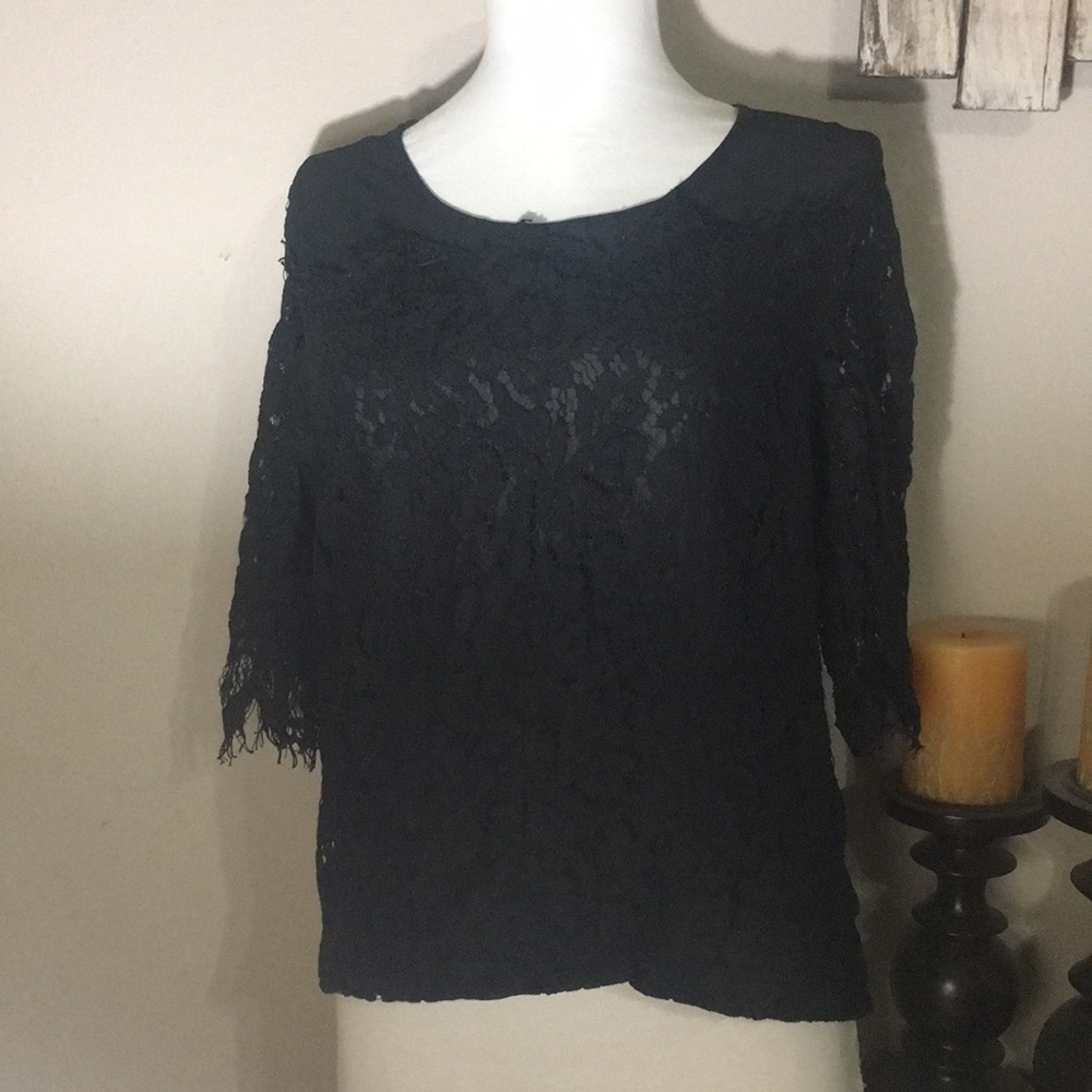 Black lace‎ and sheer top sz medium